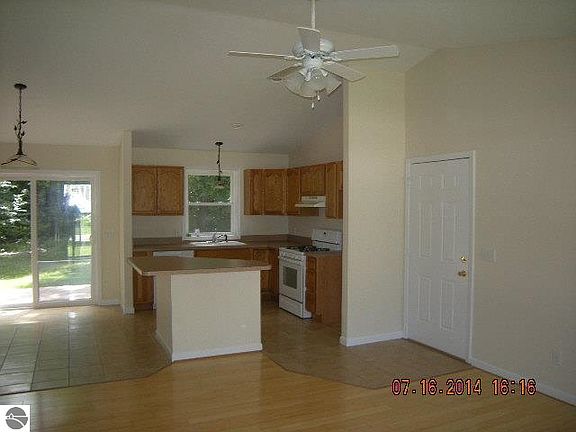 4th image of 2281 Woodcock Ln
