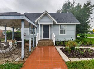 3402 Moore St, Houston, TX 77009