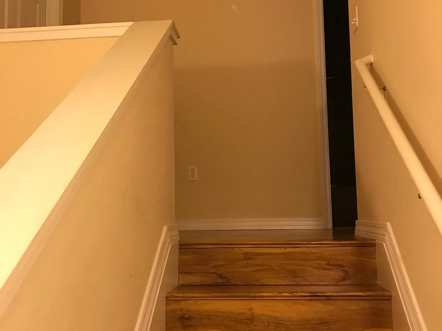 3 bed, 2.5 bath, 1880 sqft, $2,150 — Photo 3