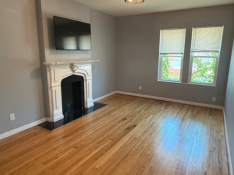 244 Allen St #6 — Photo 1