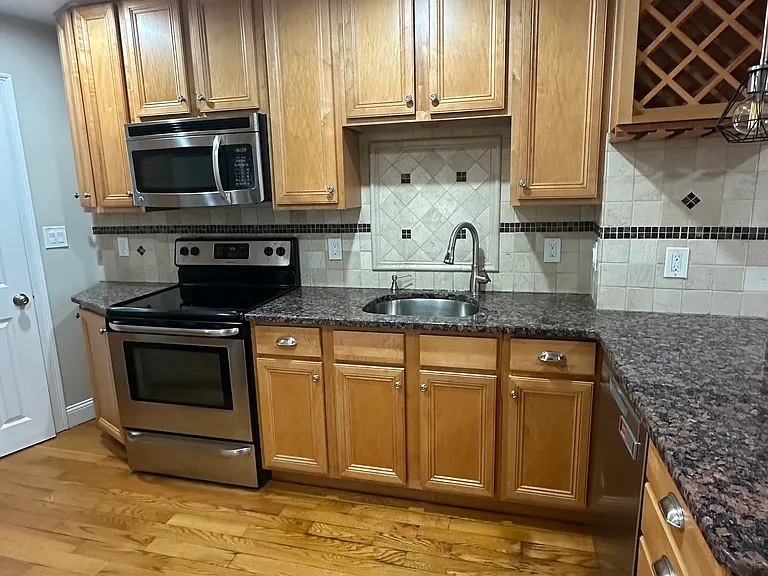 139 Salem St #1 — Photo 5