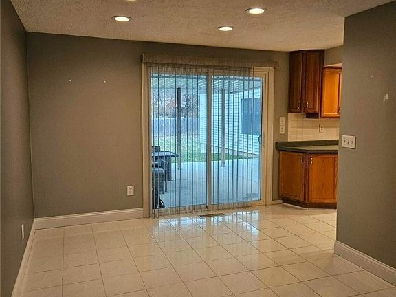 3rd image of 7937 Rustic Woods Dr