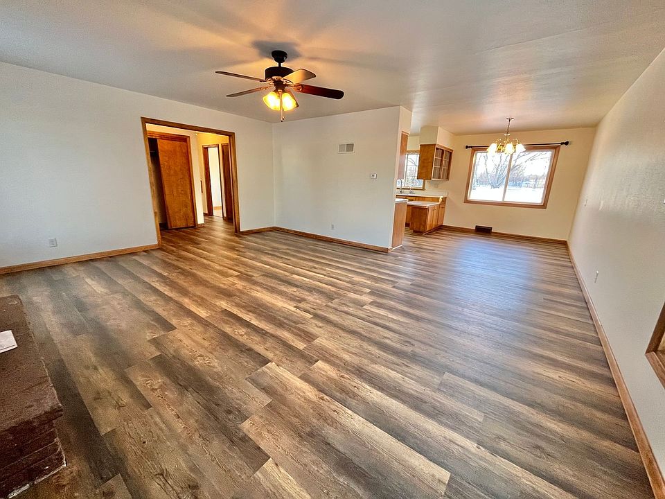1st image of 4909 E Linden Ln