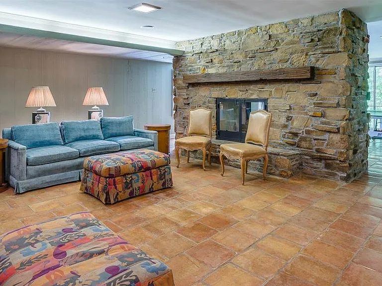 5711 Shady Grove Rd — Photo 20