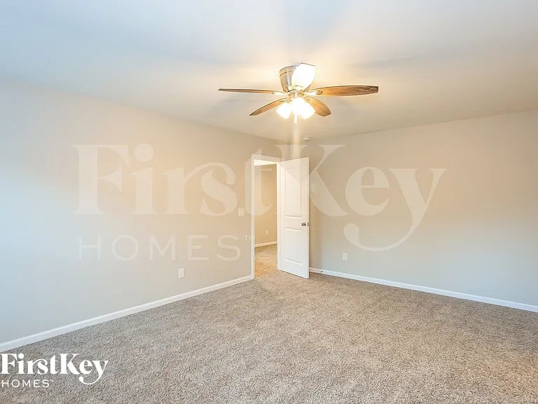 371 Copes Ct — Photo 10