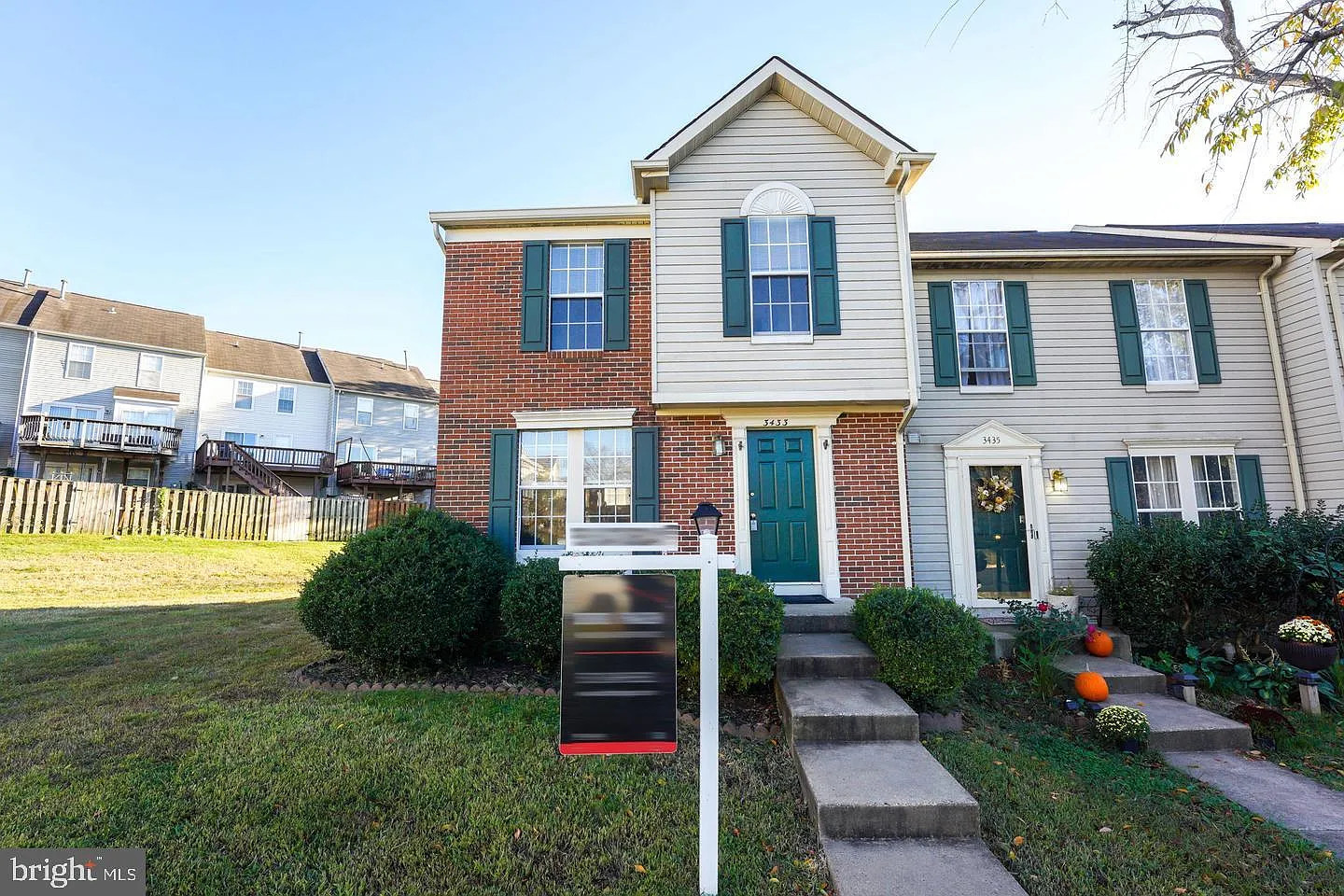 3 bed, 3.5 bath, 1182 sqft, $2,550 — Photo 1