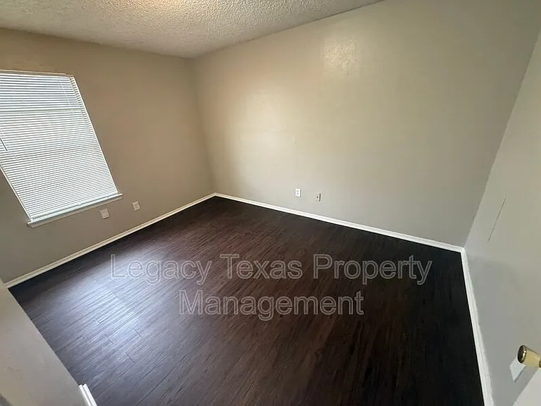 1704 Short St #C — Photo 11