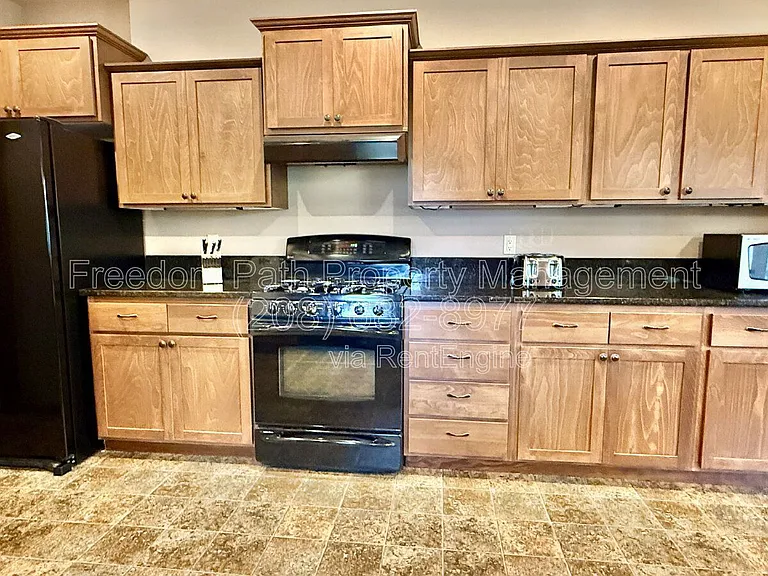 406 Lundblad Pl — Photo 10