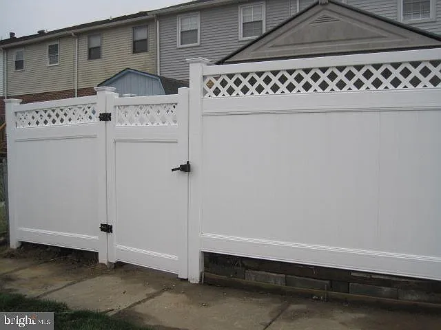 110 Villa Capri Cir — Photo 47