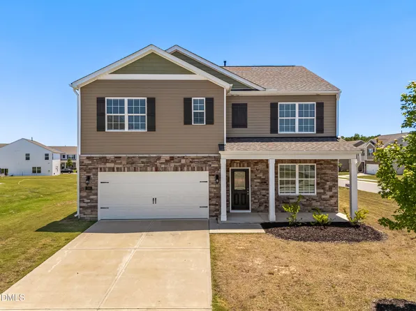 199 Pecan Grove Ln, Fuquay Varina, NC 27526