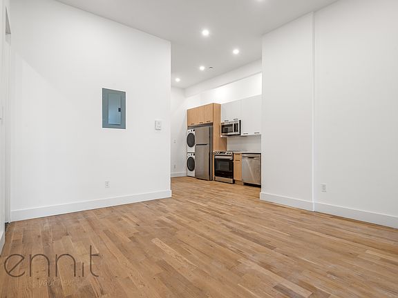 4th image of 298 Stockholm St APT 3L