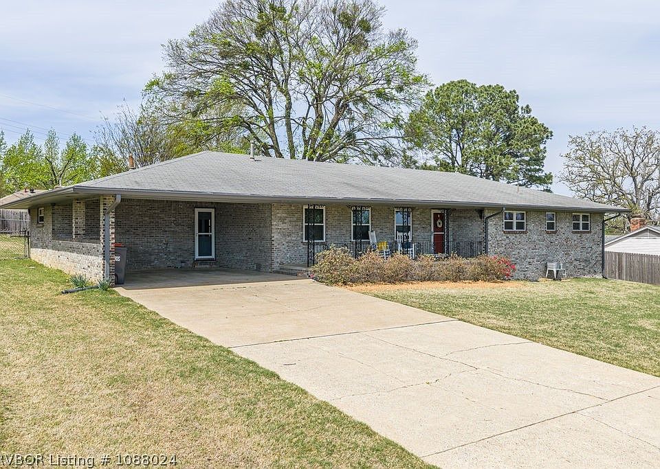 1st image of 1109 Lisa Ln