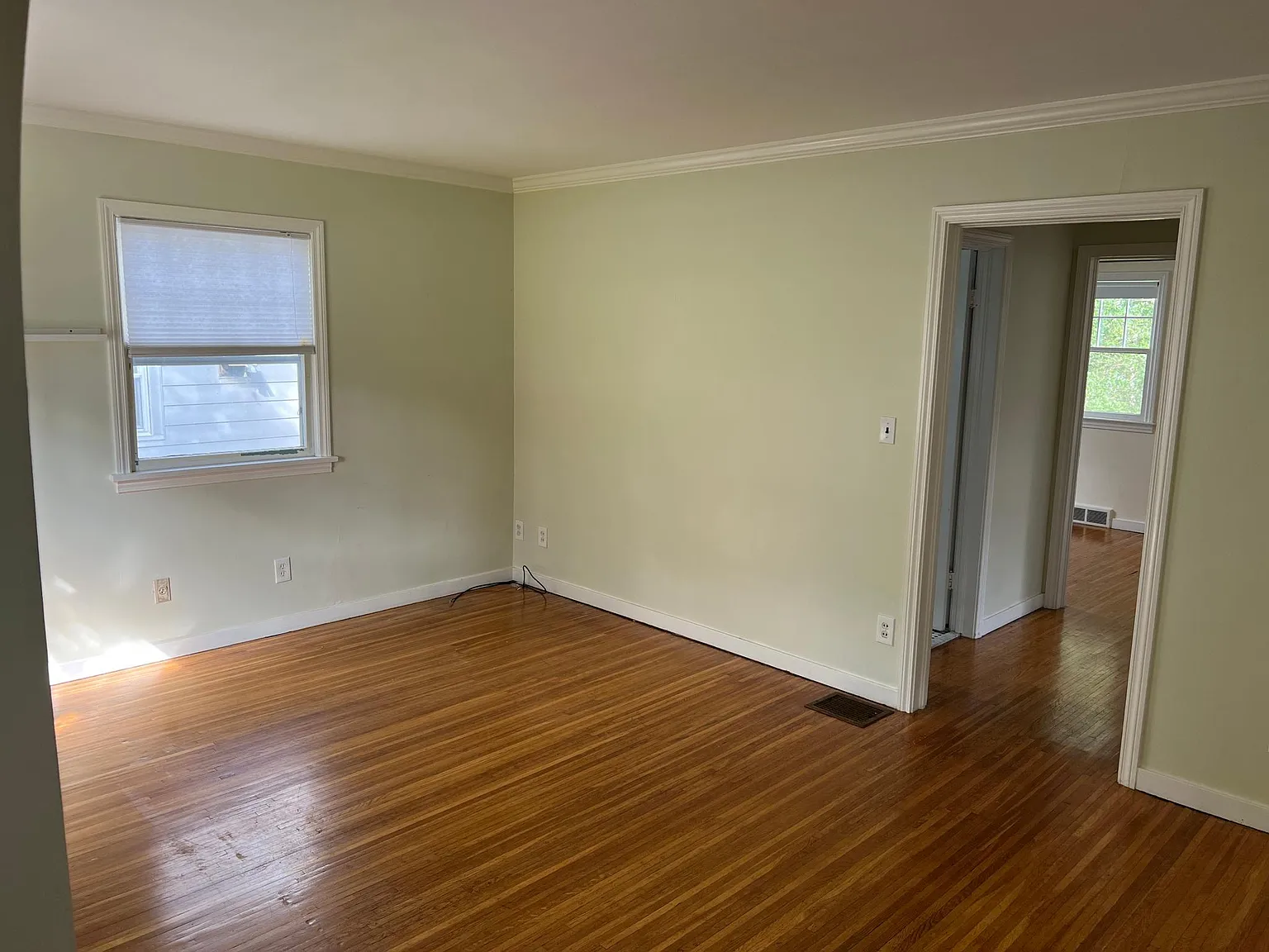 76 Westview Ter — Photo 4
