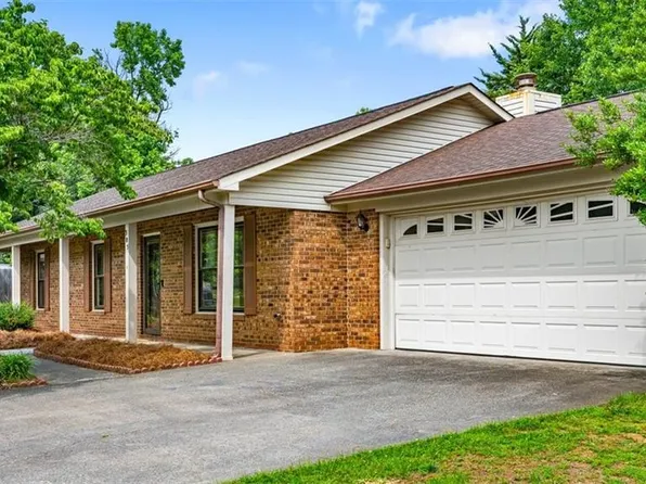 305 Marylebone Dr, Kernersville, NC 27284