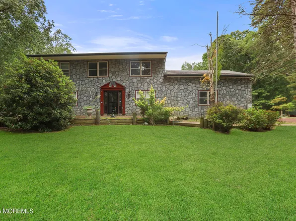 14 Hidden Hollow Court, Jackson, NJ 08527