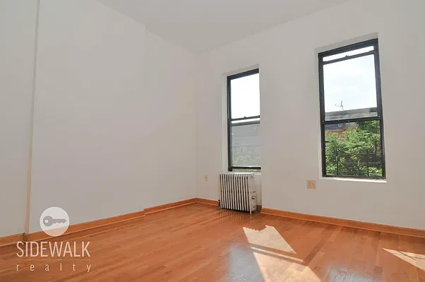 Rented by Sidewalk Realty LLC | media 12