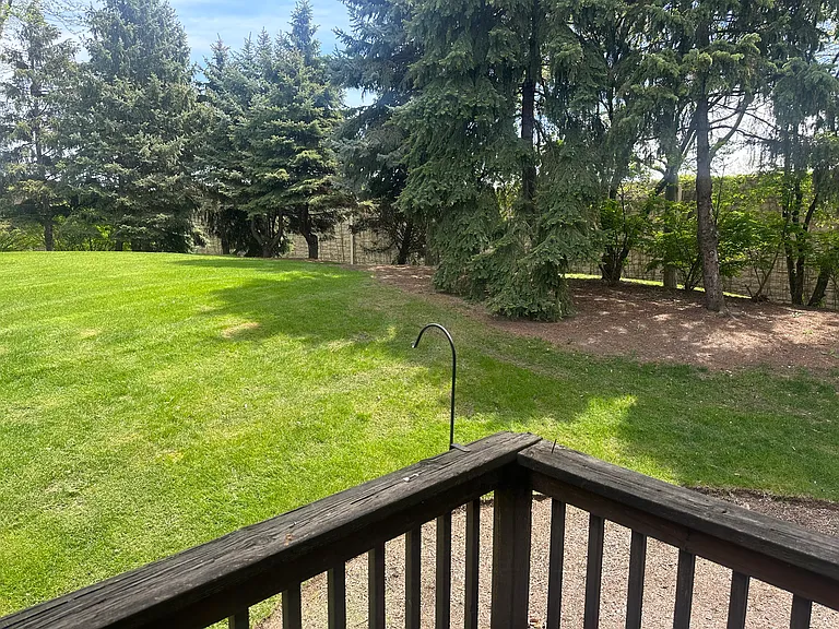 211 Monarch Dr — Photo 12