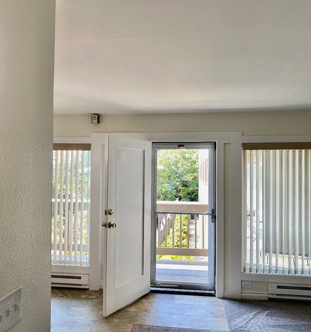 2 bed, 815 sqft, $2,695 — Photo 1