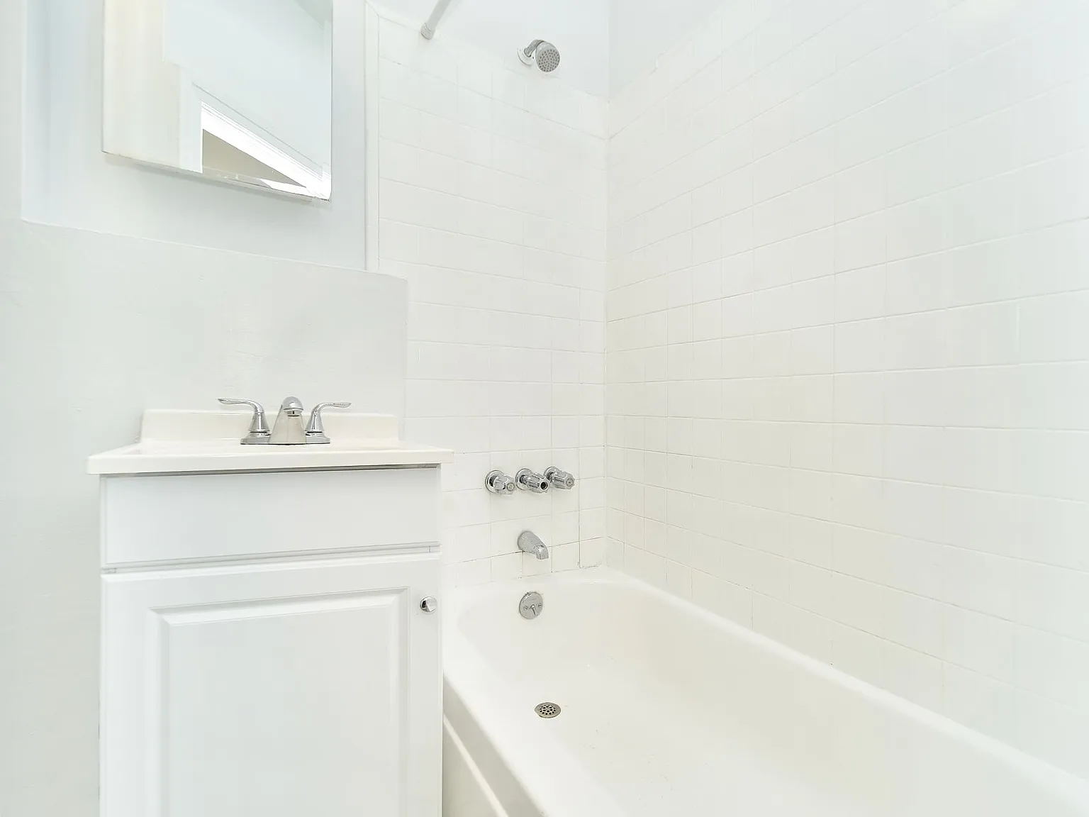 537 East 81st Street — Photo 4