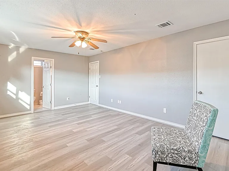 10252 Cottage Field Rd — Photo 7