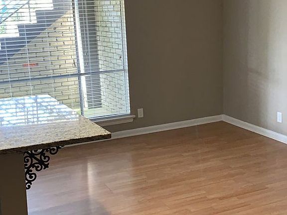 5th image of 1613 13th Ave S Unit A