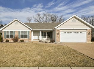 633 Castle Ridge Dr, Wentzville, MO 63385