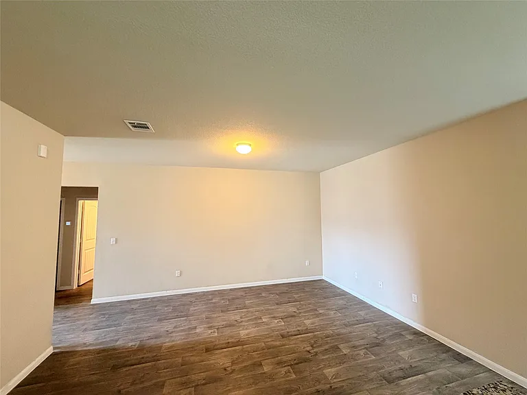 225 Cibolo Creek Dr — Photo 10