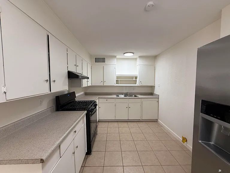 723 N Musgrove Ave — Photo 7