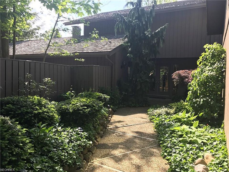 2nd image of 785-33 Windward Dr