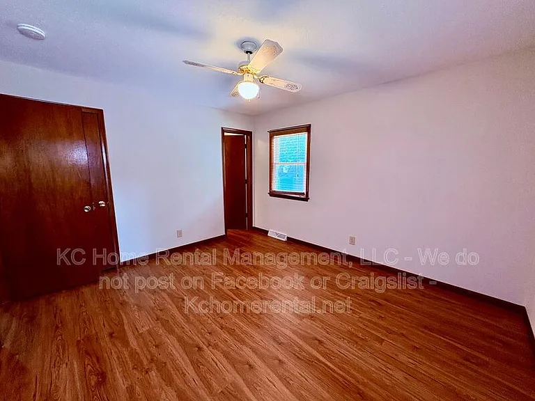6012 Noland Rd — Photo 22