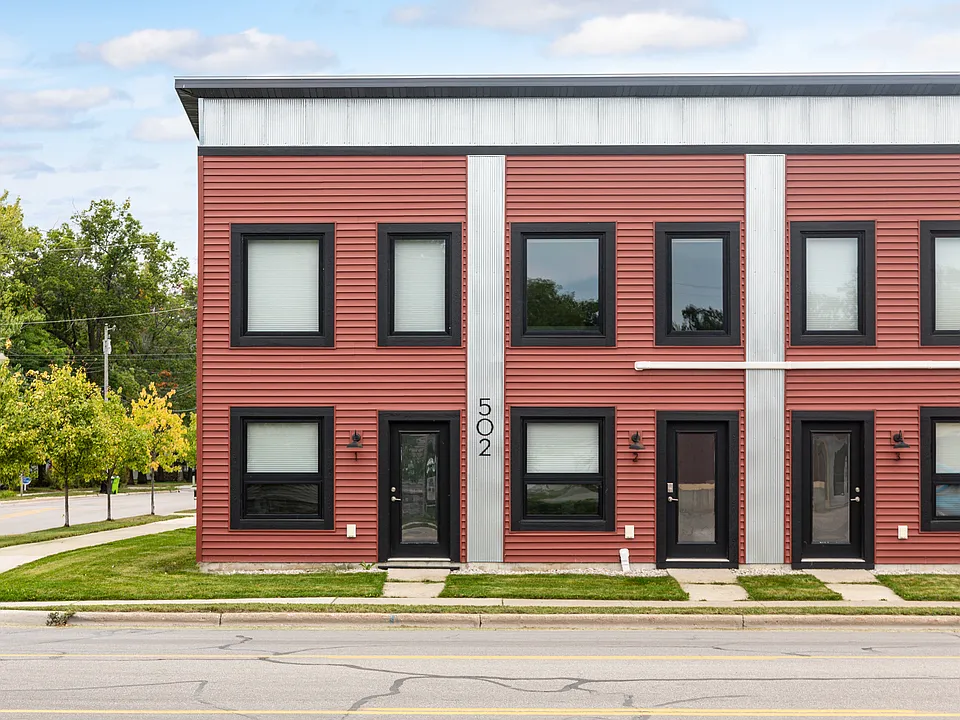 502 Hastings 11