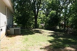3rd image of 418 Seay Ct