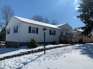 7 Regimental Pl, New Windsor, NY 12553