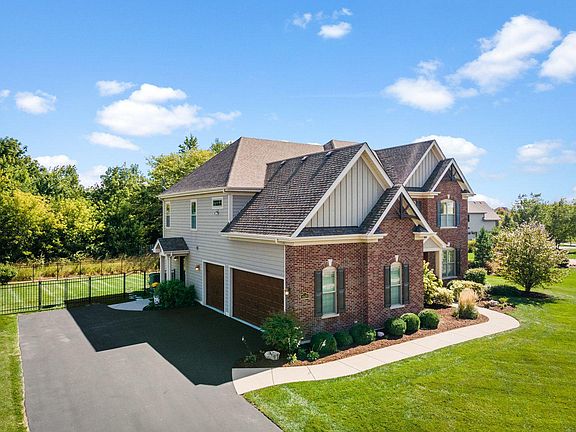 3rd image of 4520 Foxgrove Dr