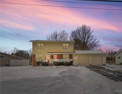 7297 Greenbriar Rd, North Syracuse, NY, 13212