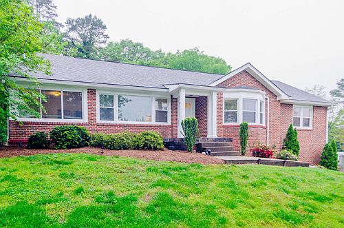 1st image of 107 Hilltop Dr