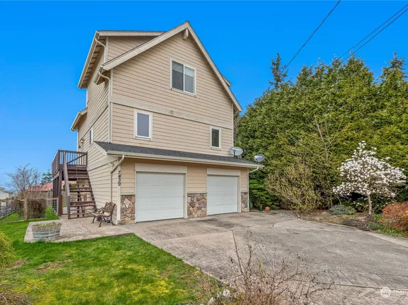 7439 Sunset Drive, Blaine, WA 98230