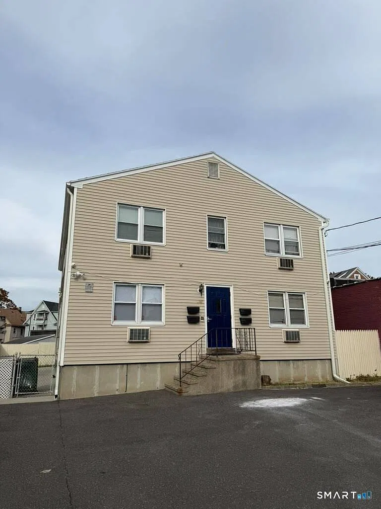 1 bed, 1.0 bath, 710 sqft, $1,650 — Photo 2