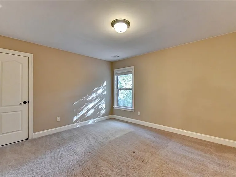 3709 Union Park Dr — Photo 32