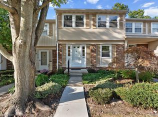 5238 Breeze Hill Pl, Troy, MI 48098