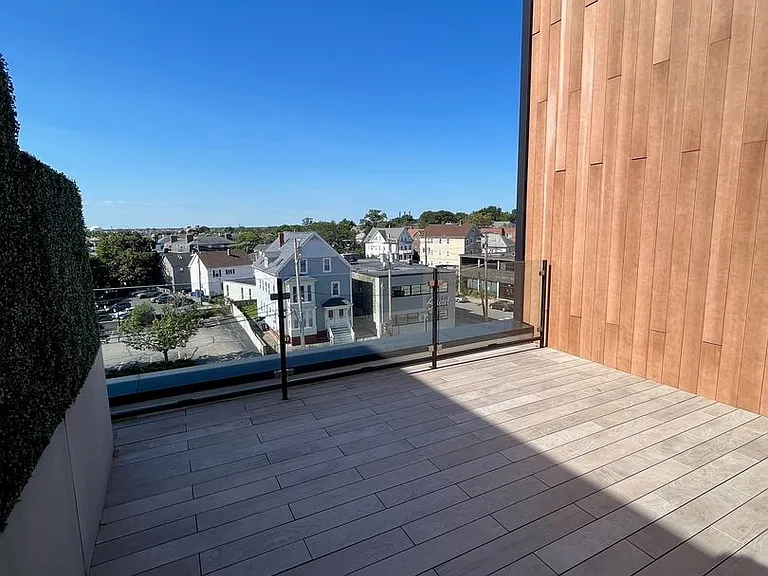 229 Waterman St — Photo 9