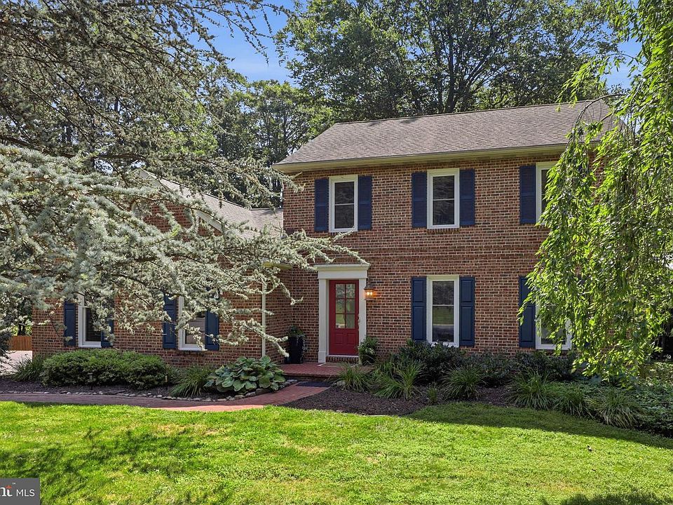1st image of 105 Wood Lot Ln