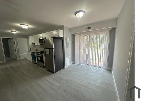 4 bed, $2,948 — Photo 3