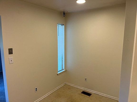 4th image of 3013 Revere Ct