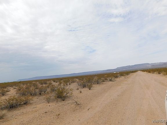 3rd image of 2 lots Safari Drive