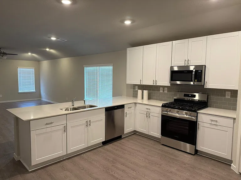 2027 Summer Night Dr — Photo 10