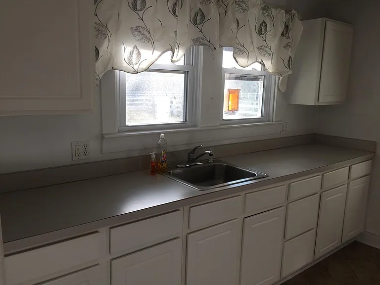 1032 Washington Ave — Photo 6