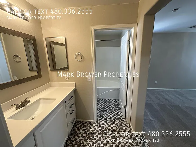 2751 E Bart St — Photo 15