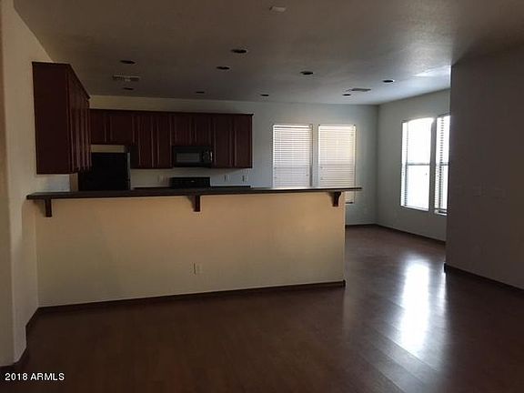 4th image of 45562 W Starlight Dr