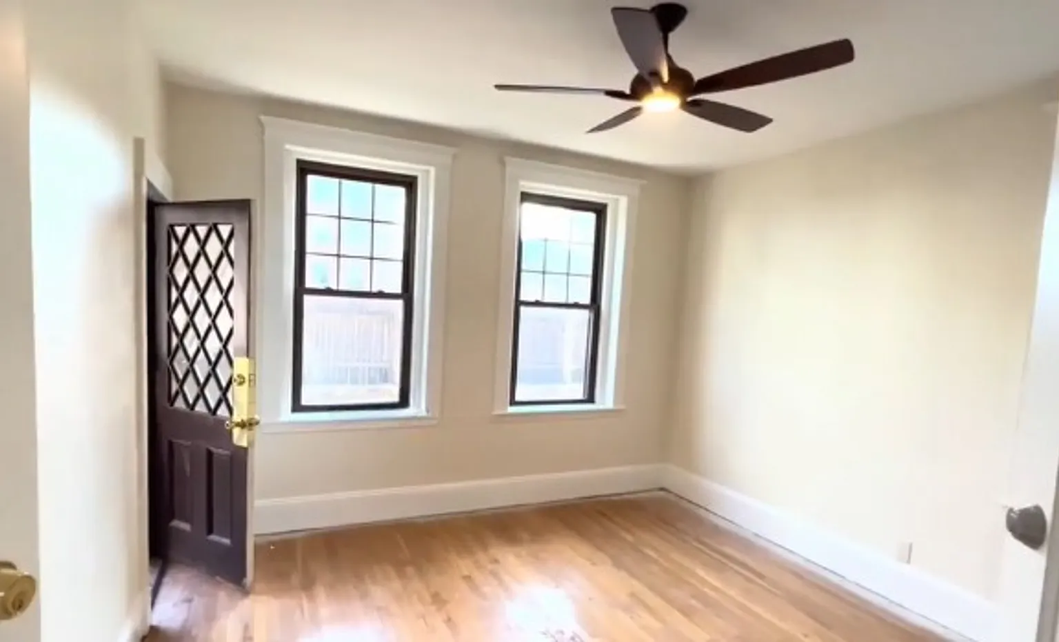 Longwood 2-Bed w/heat — Photo 2